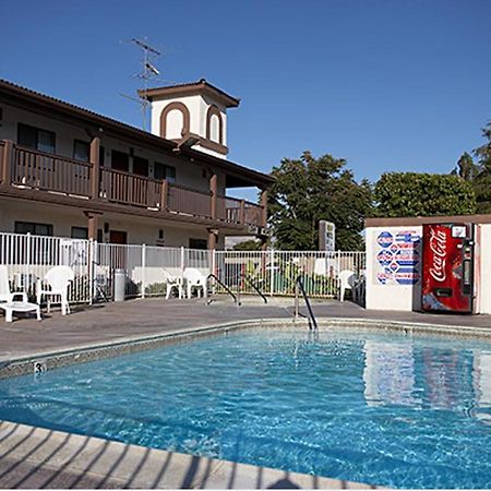 Ez 8 Motel نيوارك المظهر الخارجي الصورة